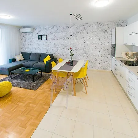 Apartment Rafael